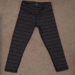 Crop workout yoga pants